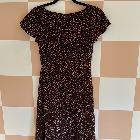 Cute midi dress with v-neck and buttons - Picture 3 of 3